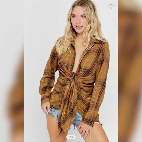 Brandy Ruched Waist Plaid Button Down- Camel - Picture 3 of 5